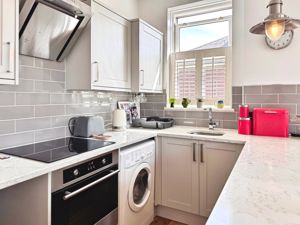 HIGH STREET- click for photo gallery